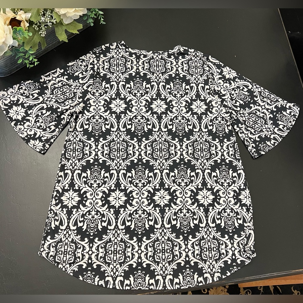 The Zig Zag Stripe Boutique Black White Damask Paisley Stretch Blouse Sz L‎ - Picture 4 of 4